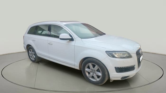 2011 Audi Q7 3.0 TDI QUATTRO, Diesel, Automatic, 1,26,107 km, exterior