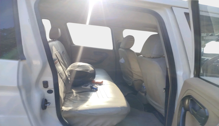 2016 Mahindra TUV300 T6, Diesel, Manual, 2,09,272 km, interior