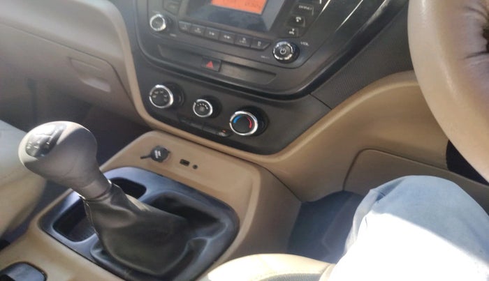 2016 Mahindra TUV300 T6, Diesel, Manual, 2,09,272 km, interior