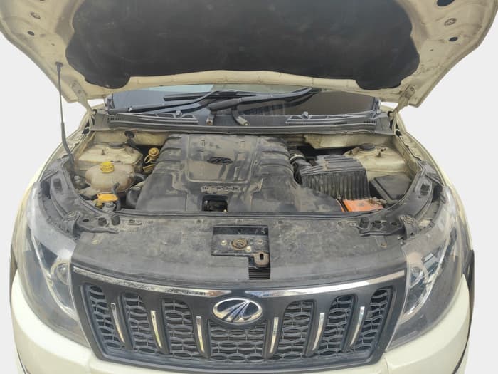 2017 Mahindra XUV500 W4, Diesel, Manual, 72,288 km, exterior