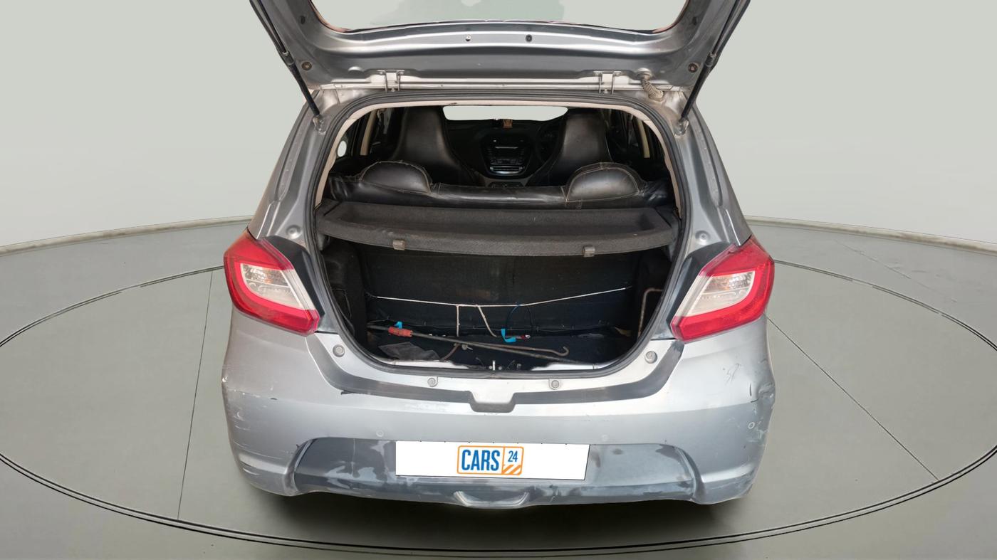 2018 Tata Tiago XT PETROL, Petrol, Manual, 76,199 km, exterior