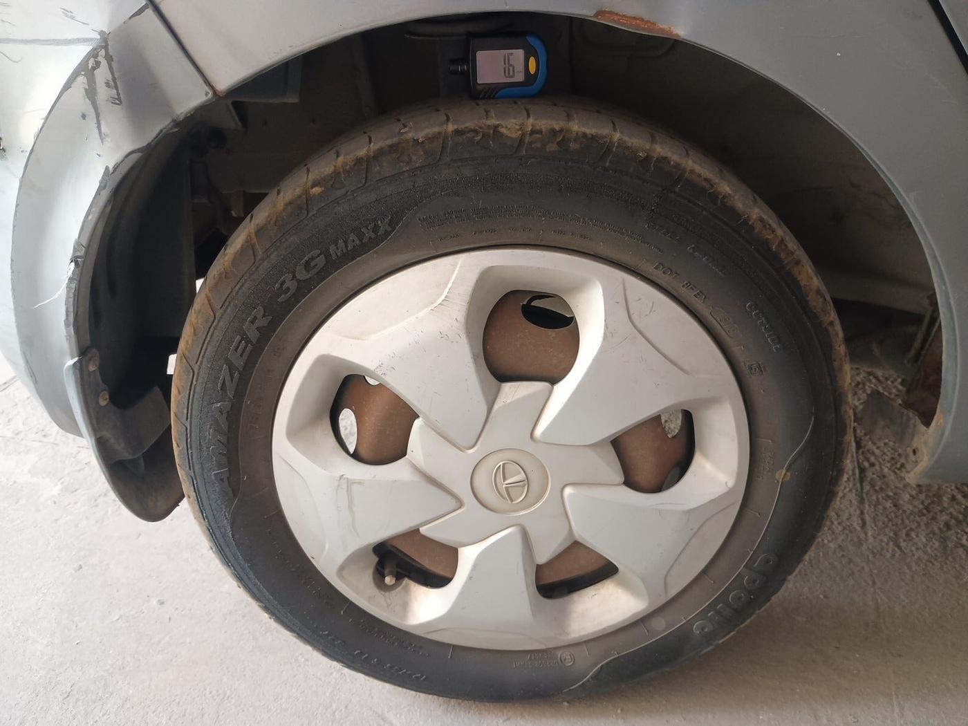 2018 Tata Tiago XT PETROL, Petrol, Manual, 76,199 km, tyre