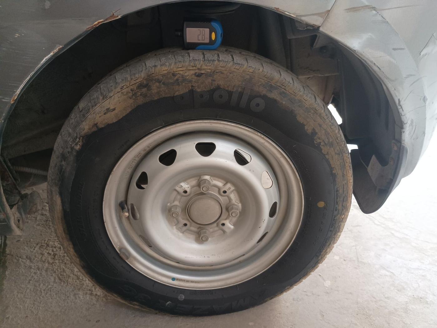 2018 Tata Tiago XT PETROL, Petrol, Manual, 76,199 km, tyre