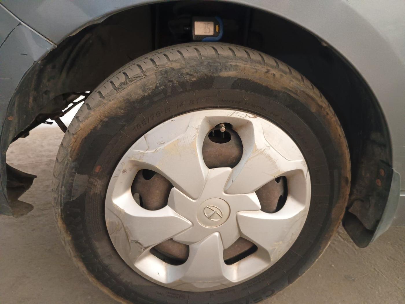 2018 Tata Tiago XT PETROL, Petrol, Manual, 76,199 km, tyre