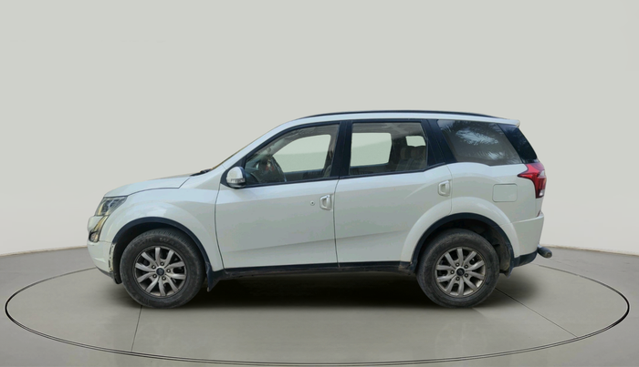 2018 Mahindra XUV500 W9, Diesel, Manual, 92,081 km, exterior