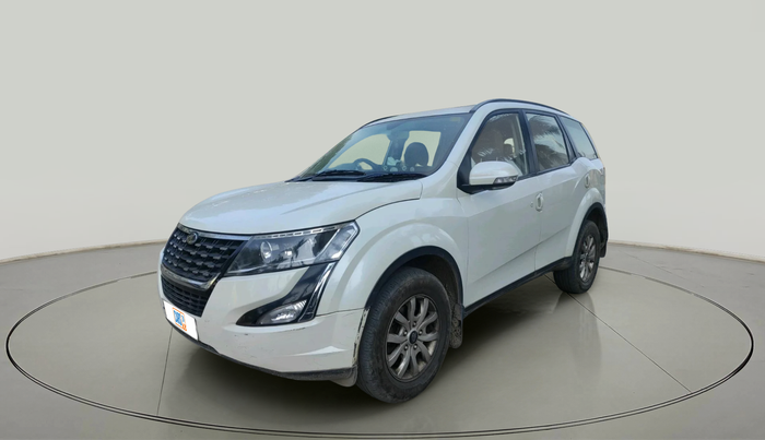 2018 Mahindra XUV500 W9, Diesel, Manual, 92,081 km, exterior