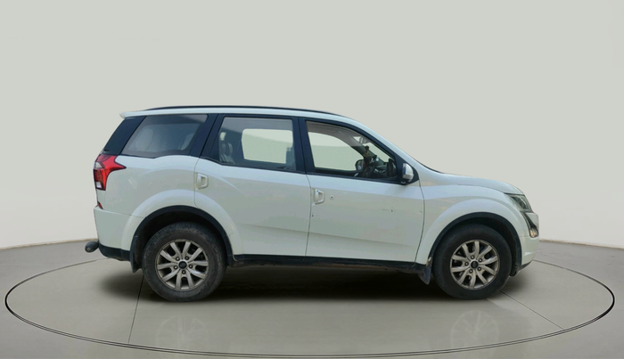 2018 Mahindra XUV500 W9, Diesel, Manual, 92,081 km, exterior