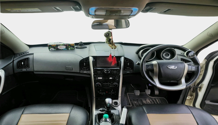 2018 Mahindra XUV500 W9, Diesel, Manual, 92,081 km, interior
