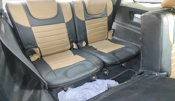 2018 Mahindra XUV500 W9, Diesel, Manual, 92,081 km, interior