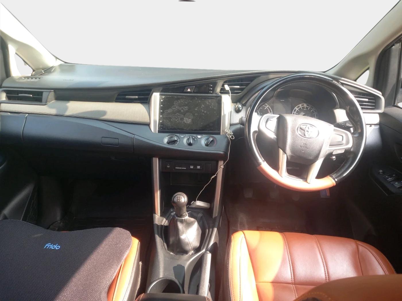 2016 Toyota Innova Crysta 2.4 GX 8 STR, Diesel, Manual, 1,25,823 km, interior