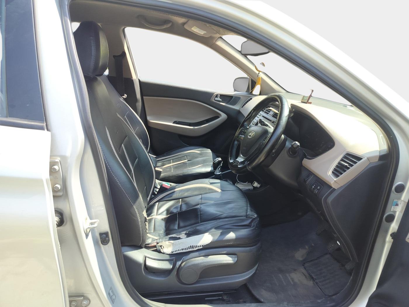 2015 Hyundai Elite i20 ASTA 1.4 CRDI, Diesel, Manual, 1,94,550 km, interior
