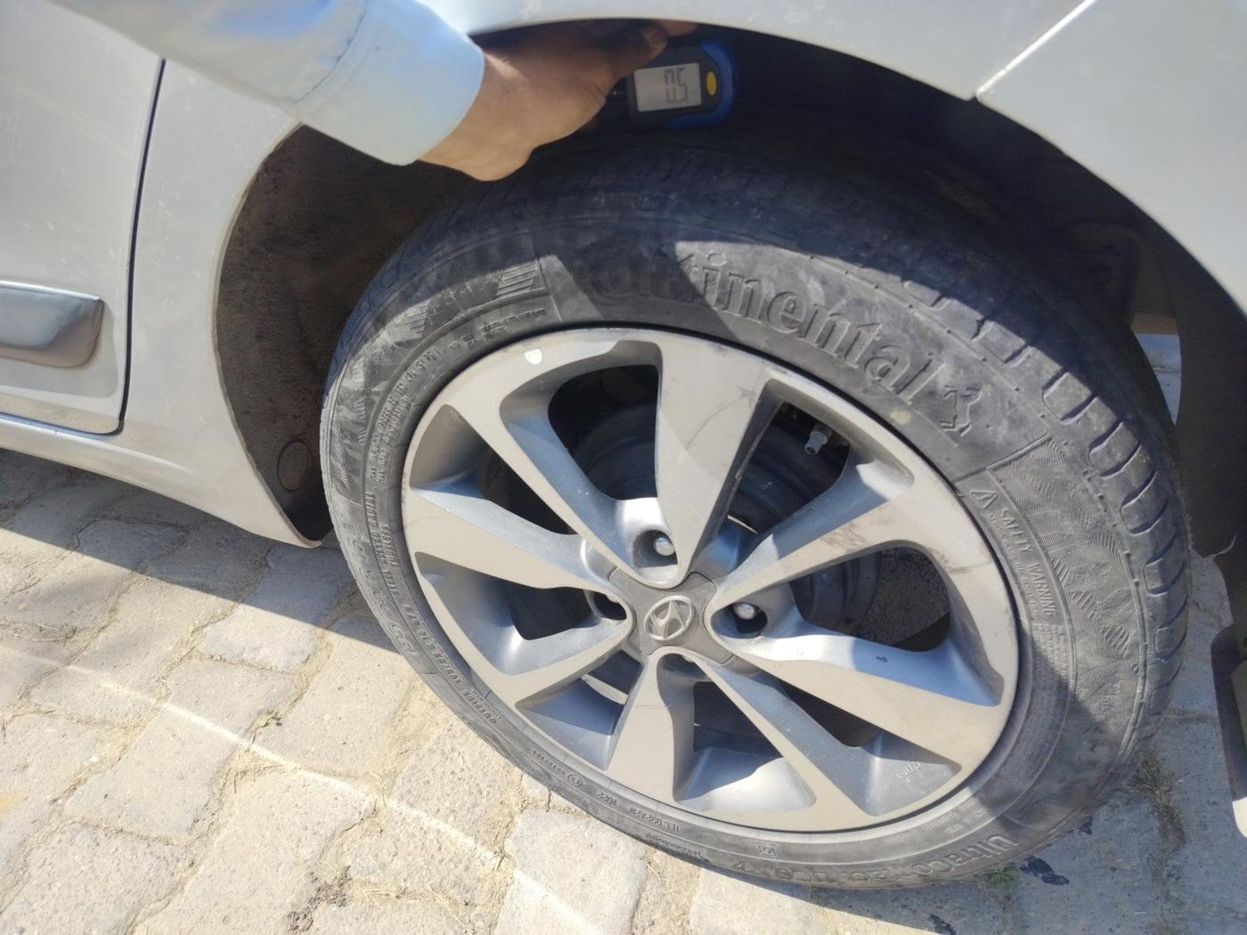 2015 Hyundai Elite i20 ASTA 1.4 CRDI, Diesel, Manual, 1,94,550 km, tyre