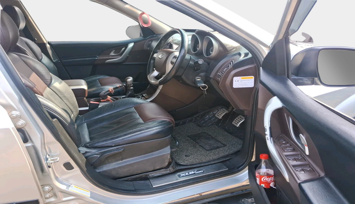 2015 Mahindra XUV500 W8, Diesel, Manual, 88,094 km, interior