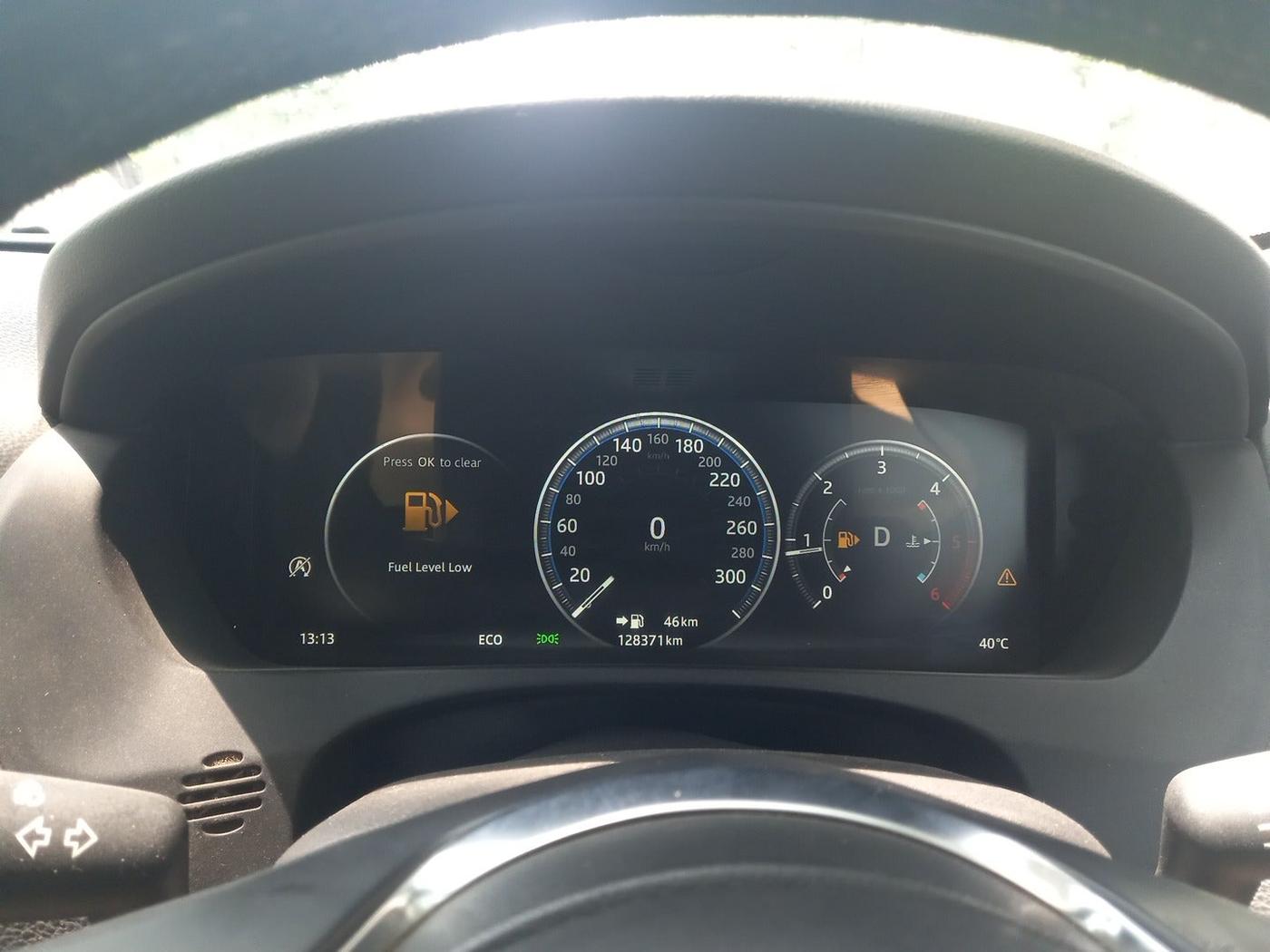 2017 Jaguar F- PACE PRESTIGE 2.0 DIESEL, Diesel, Automatic, 1,28,371 km, interior