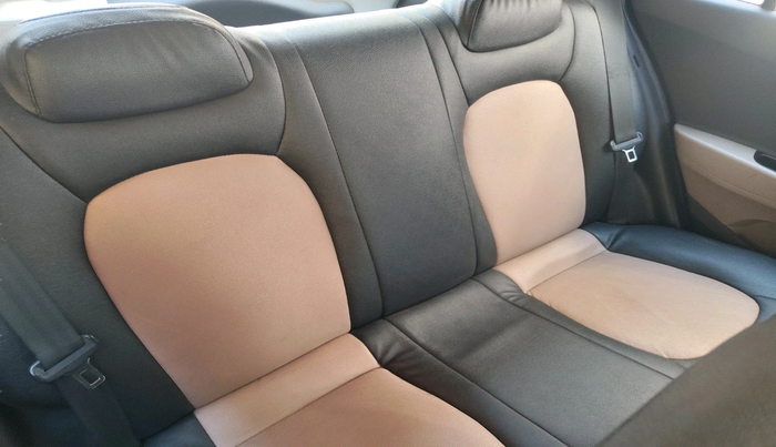 2015 Hyundai Grand i10 SPORTZ 1.2 KAPPA VTVT, Petrol, Manual, 1,48,263 km, interior