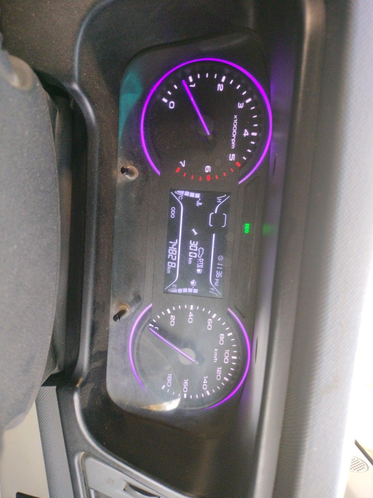 2018 Mahindra MARAZZO M2 7STR, Diesel, Manual, 2,01,360 km, interior