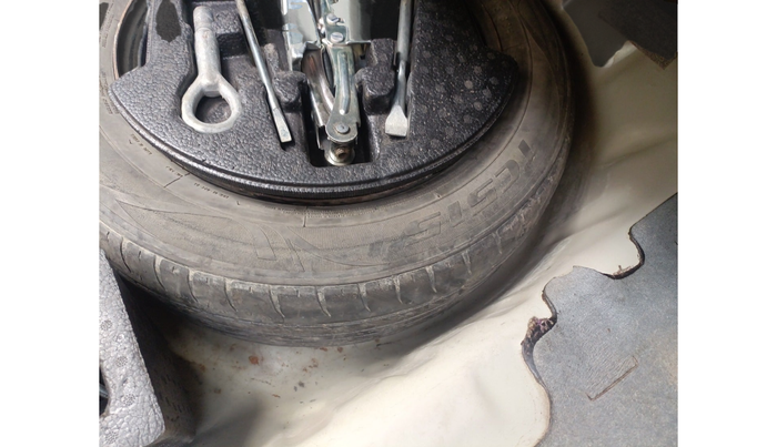 2017 Maruti Ciaz DELTA DIESEL 1.3, Diesel, Manual, 74,699 km, tyre