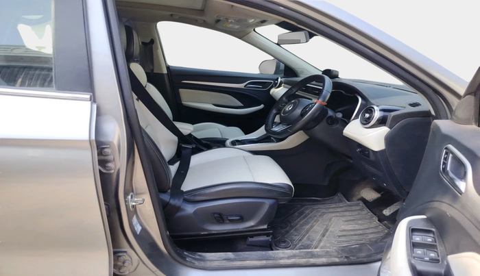 2022 MG ASTOR SAVVY 1.5 CVT, Petrol, Automatic, 13,840 km, interior