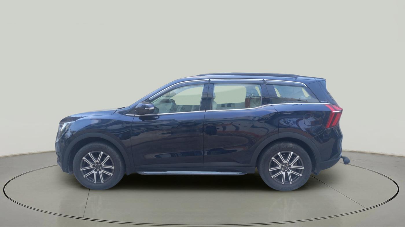 2022 Mahindra XUV700 AX 7 LUXURY P AT 7 STR, Petrol, Automatic, 20,134 km, exterior