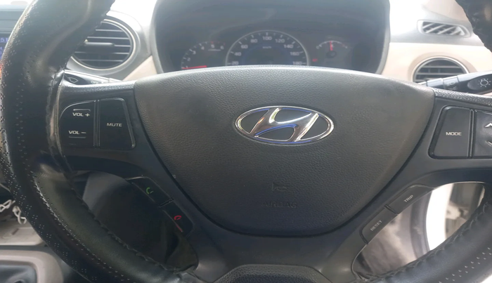 2016 Hyundai Grand i10 SPORTZ 1.1 CRDI, Diesel, Manual, 2,80,547 km, interior