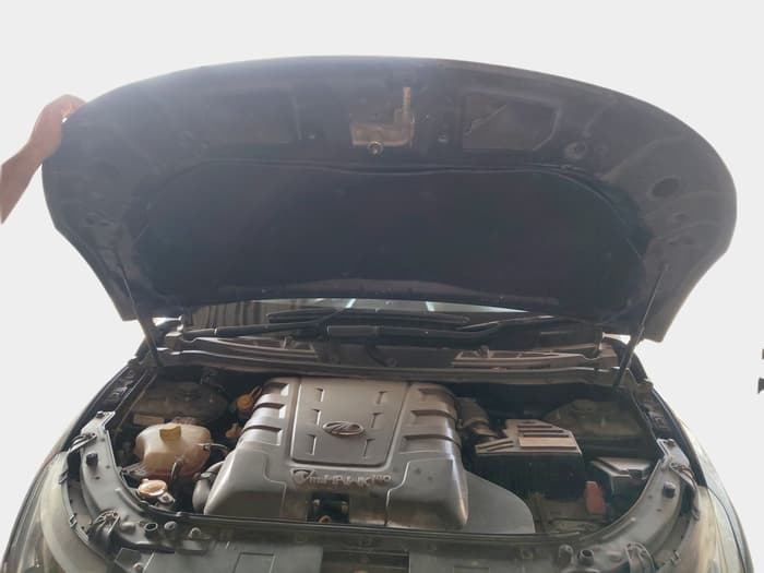 2016 Mahindra XUV500 W10, Diesel, Manual, 74,848 km, exterior