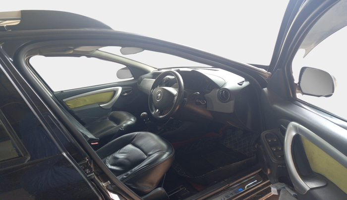2014 Renault Duster 110 PS RXL ADVENTURE, Diesel, Manual, 90,358 km, interior