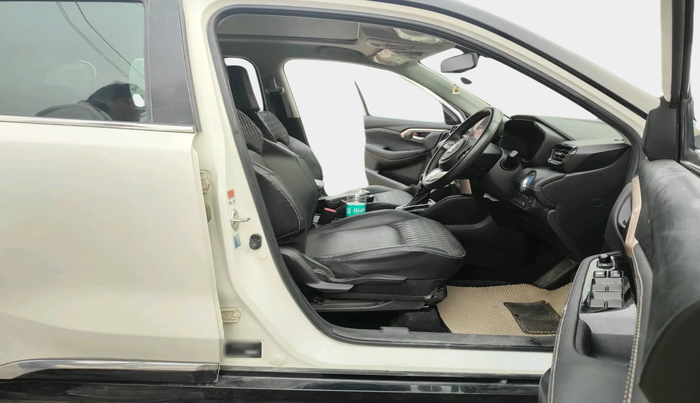 2023 Maruti Grand Vitara ALPHA PLUS HYBRID ECVT, Hybrid, Automatic, 19,524 km, interior