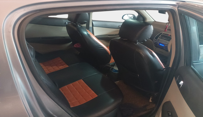 2013 Hyundai i20 MAGNA 1.2, Petrol, Manual, 97,579 km, interior