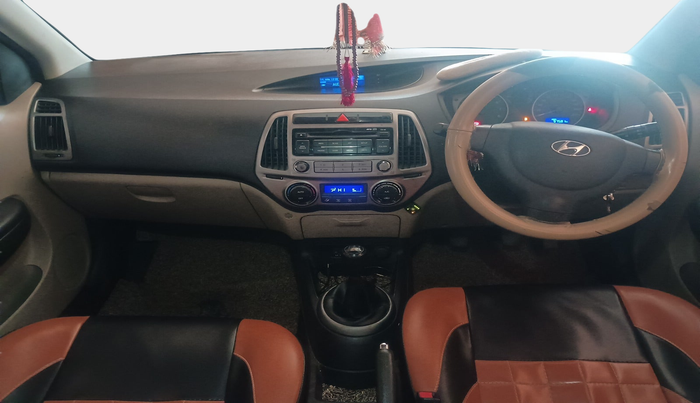 2013 Hyundai i20 MAGNA 1.2, Petrol, Manual, 97,579 km, interior