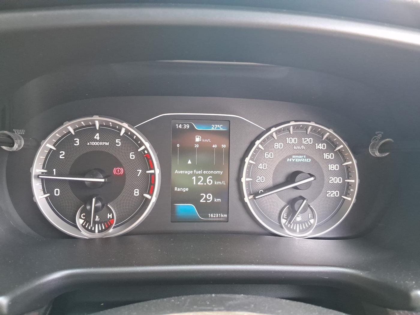 2022 Maruti BREZZA ZXI + SMART HYBRID DUAL TONE, Petrol, Manual, 16,231 km, interior