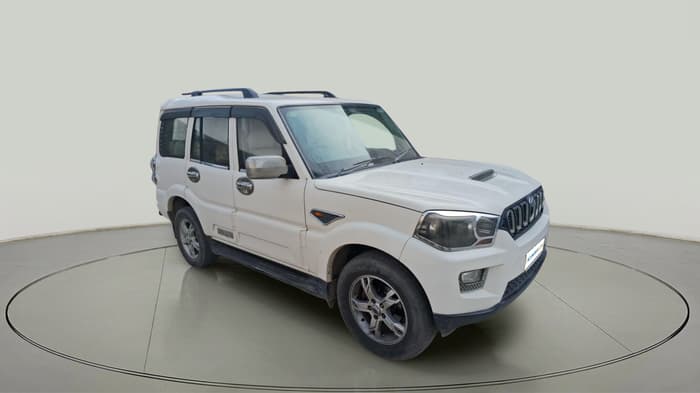 2015 Mahindra Scorpio S6 PLUS, Diesel, Manual, 1,10,658 km, exterior