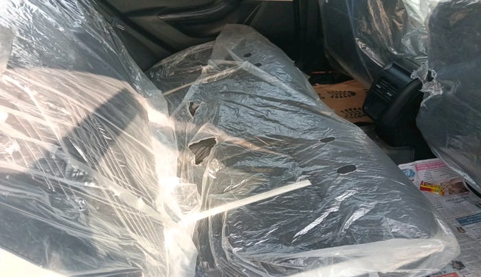 2024 Tata NEXON PURE SUNROOF 1.2 PETROL, Petrol, Manual, 2,593 km, interior