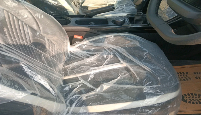 2024 Tata NEXON PURE SUNROOF 1.2 PETROL, Petrol, Manual, 2,593 km, interior