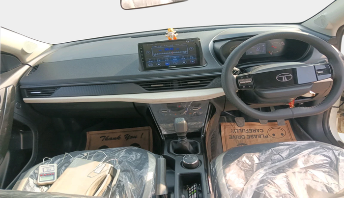 2024 Tata NEXON PURE SUNROOF 1.2 PETROL, Petrol, Manual, 2,593 km, interior