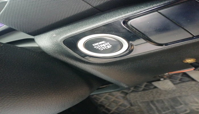 2021 KIA SONET HTK PLUS 1.0 IMT, Petrol, Manual, 61,271 km, interior