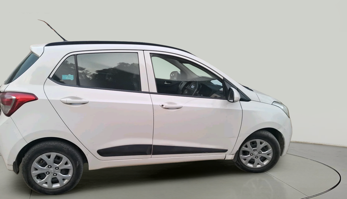 2016 Hyundai Grand i10 SPORTZ 1.1 CRDI, Diesel, Manual, 1,21,318 km, exterior