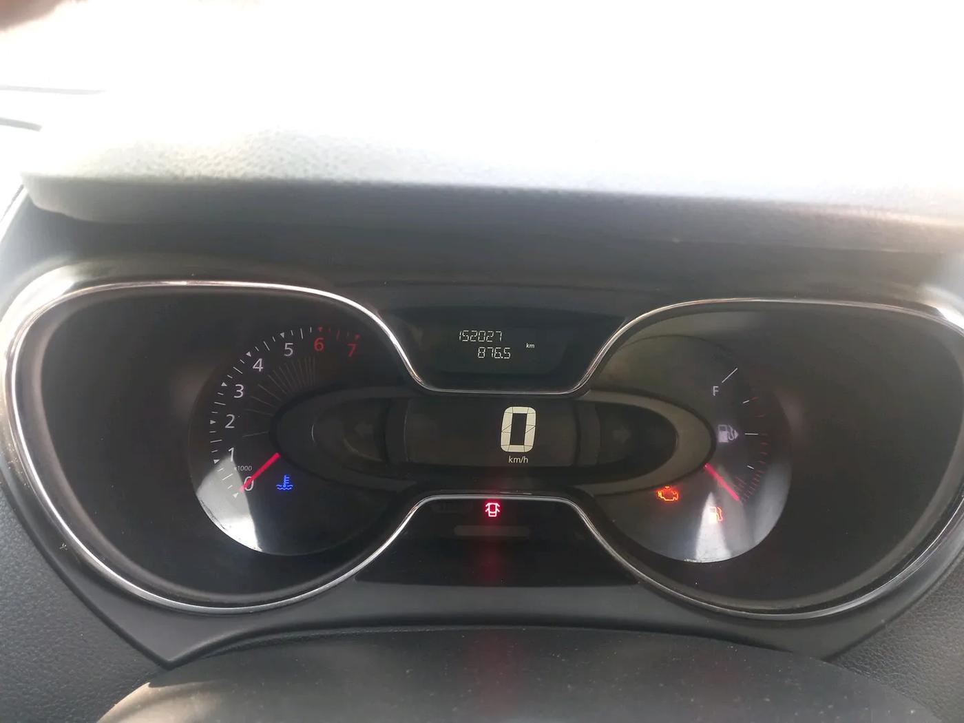 2019 Renault Captur RXE PETROL, Petrol, Manual, 1,52,027 km, interior