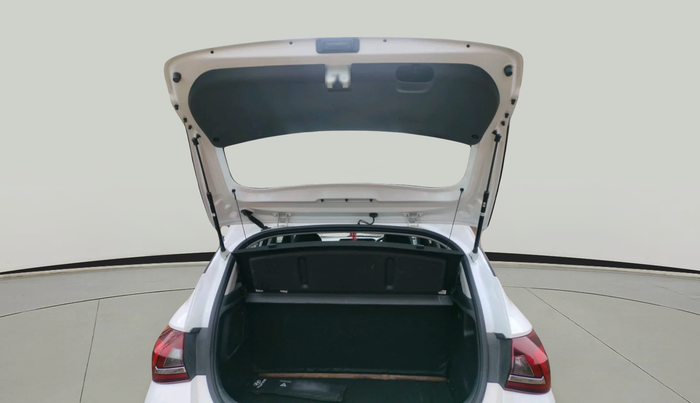 2025 Hyundai NEW I20 ASTA 1.2 MT, Petrol, Manual, 13,557 km, exterior