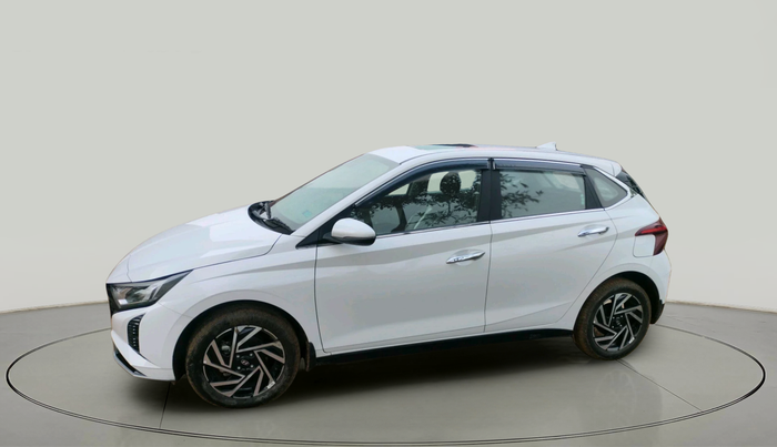 2025 Hyundai NEW I20 ASTA 1.2 MT, Petrol, Manual, 13,557 km, exterior