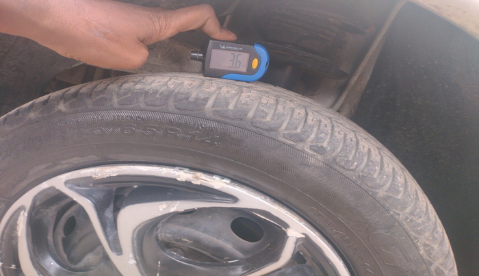 2017 Tata Indigo ECS GLS, Petrol, Manual, 44,705 km, tyre