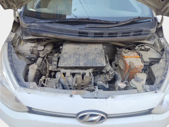 2014 Hyundai Xcent S 1.2, Petrol, Manual, 1,77,641 km, exterior