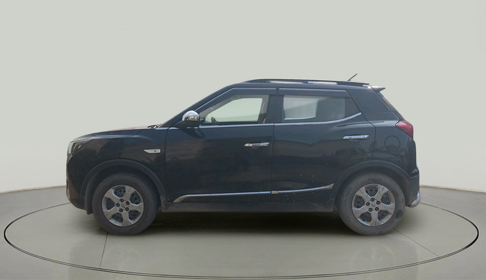2021 Mahindra XUV300 W6 1.5 Diesel, Diesel, Manual, 65,417 km, exterior