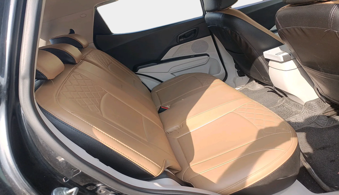 2021 Mahindra XUV300 W6 1.5 Diesel, Diesel, Manual, 65,417 km, interior