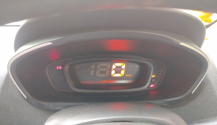 2017 Renault Kwid RXL 1.0, Petrol, Manual, 70,838 km, interior