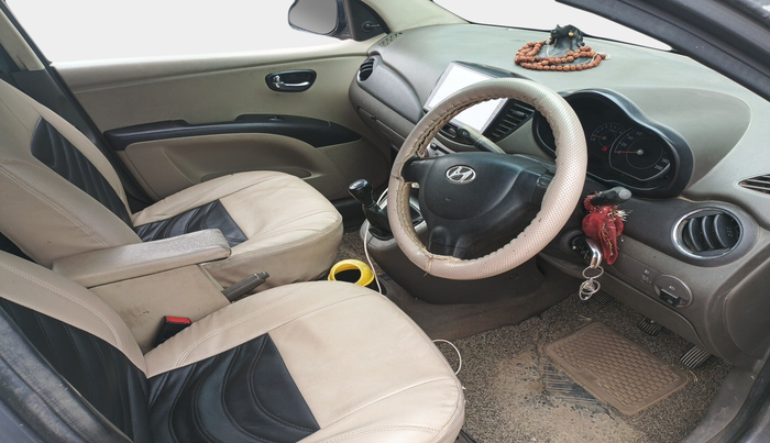 2015 Hyundai i10 SPORTZ 1.1, Petrol, Manual, 1,16,717 km, interior