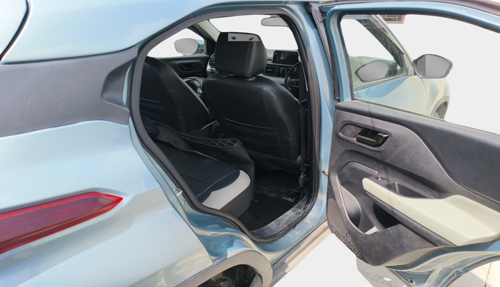 2022 Tata PUNCH ADVENTURE MT, Petrol, Manual, 19,644 km, interior