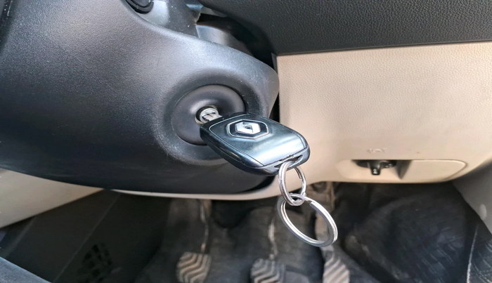 2021 Renault TRIBER RXT, Petrol, Manual, 38,087 km, interior