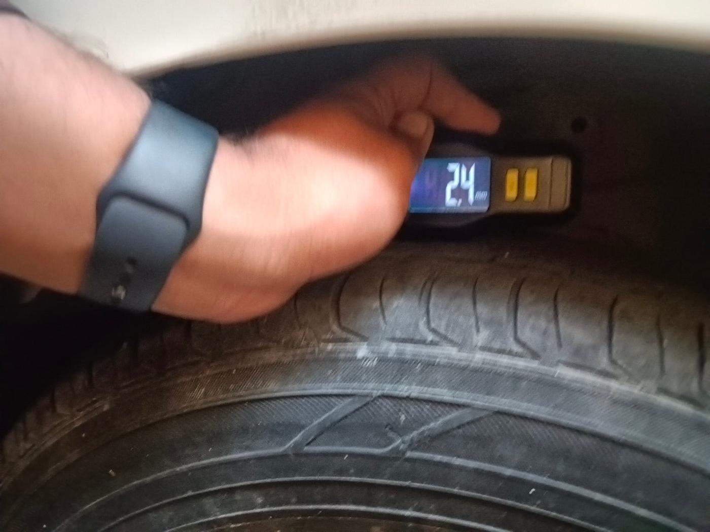 2014 Maruti Swift VDI, Diesel, Manual, 1,01,693 km, tyre