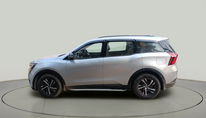 2022 Mahindra XUV700 AX 5 D MT 7 STR, Diesel, Manual, 27,853 km, exterior