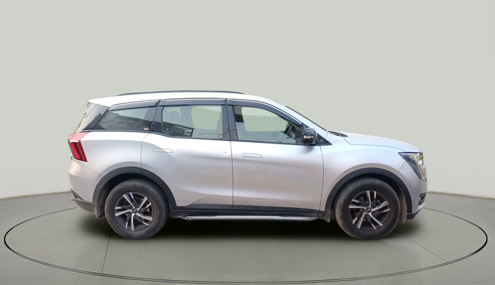 2022 Mahindra XUV700 AX 5 D MT 7 STR, Diesel, Manual, 27,853 km, exterior
